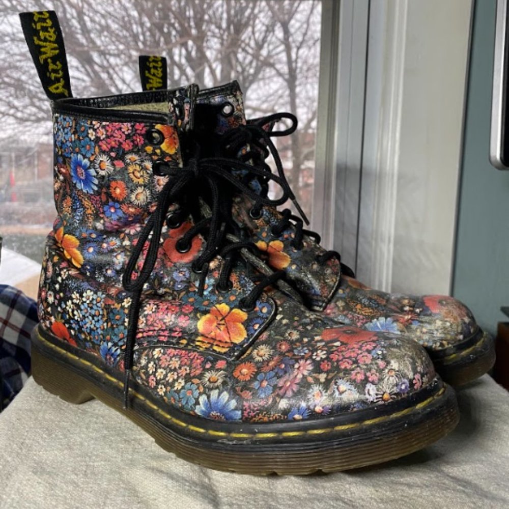 Doc Marten Floral Wanderlust 1460 Combat Boots